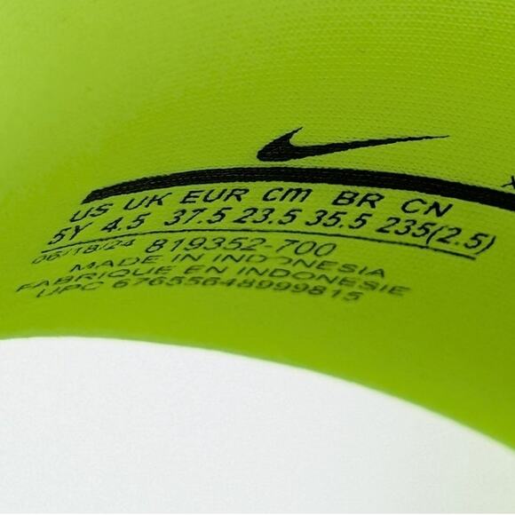 Nike Kawa Slide Sandals #819352-700 Unisex Kids Volt/Black Size US5Y EU37.5 - Picture 6 of 11